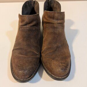 Women's brown ankle booties, size 6.5